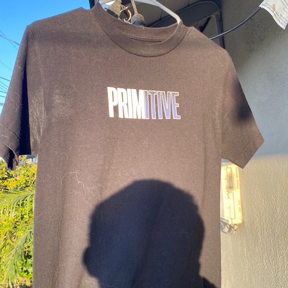 Graphic tee size small